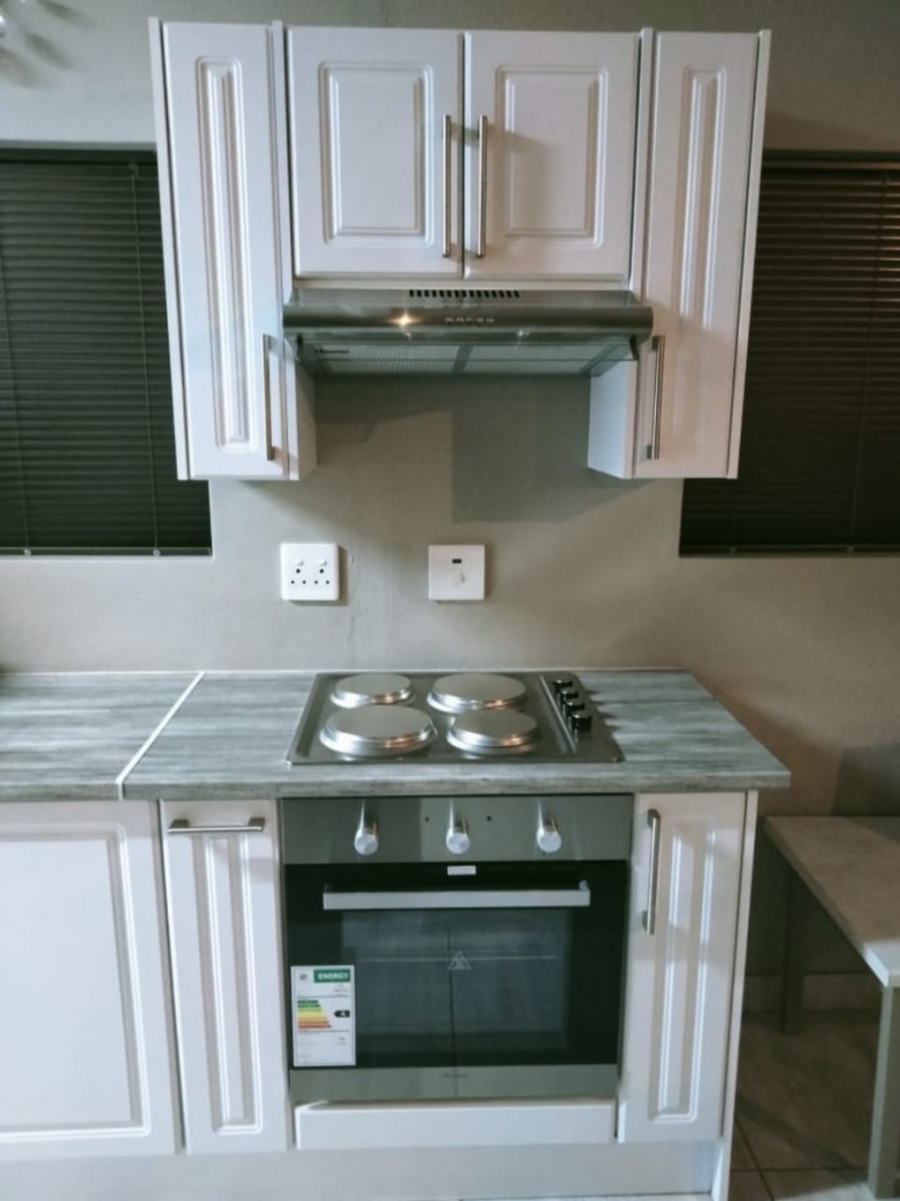 To Let 2 Bedroom Property for Rent in Albertinia Western Cape